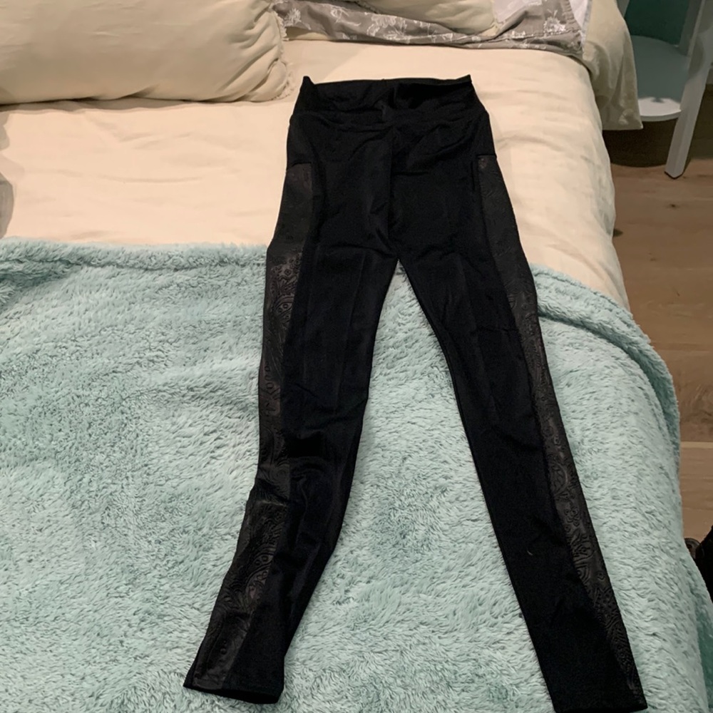 High waisted leggings